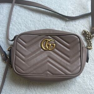Gucci GG Marmont Small Shoulder Bag